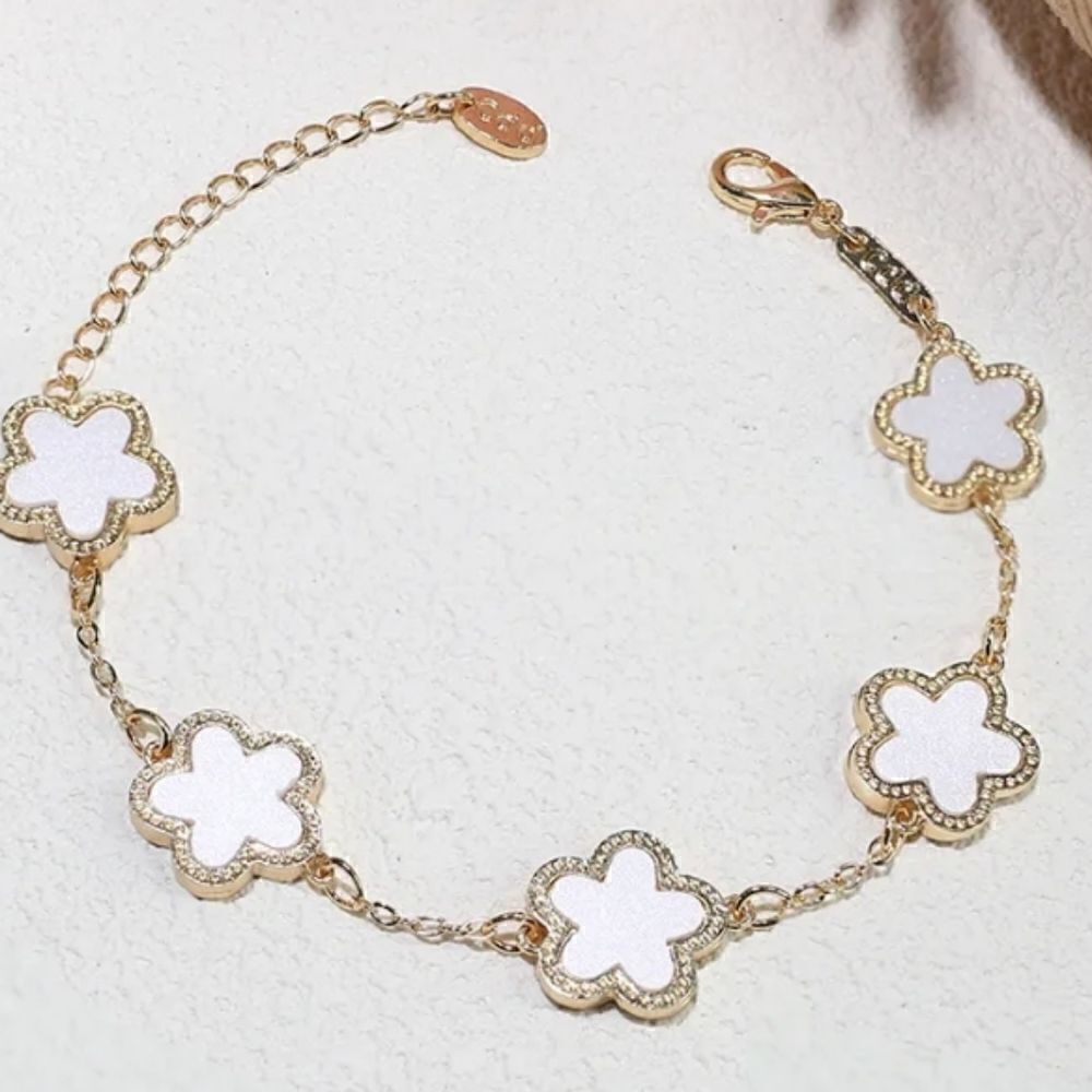 Elegant White Five-Leaf Clover Diamond Bracelet